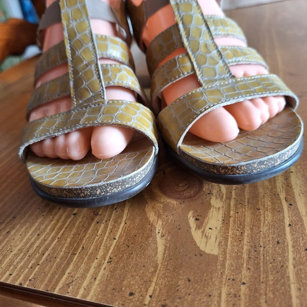 SAS Allegro Mustard Yellow Leather Slingback‎ Sandal Heels Size 8.5N Comfort